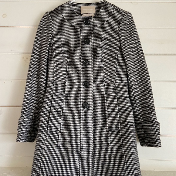 Banana Republic Collarless Houndstooth Wool Coat - Picture 3 of 5